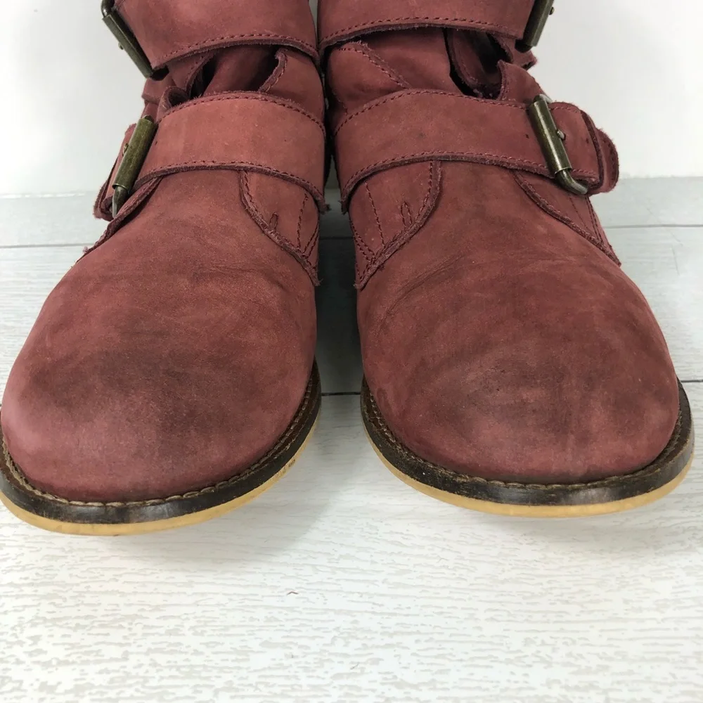 Steve‎ Madden Territory burgundy nubuck Ankle Buckles Booties Size 10